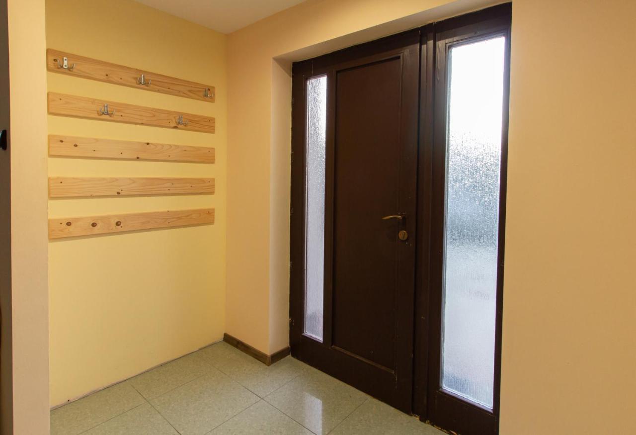 Deli Terasz B Apartman Free Parking, Self-Check-In Anytime เยอร์ ภายนอก รูปภาพ